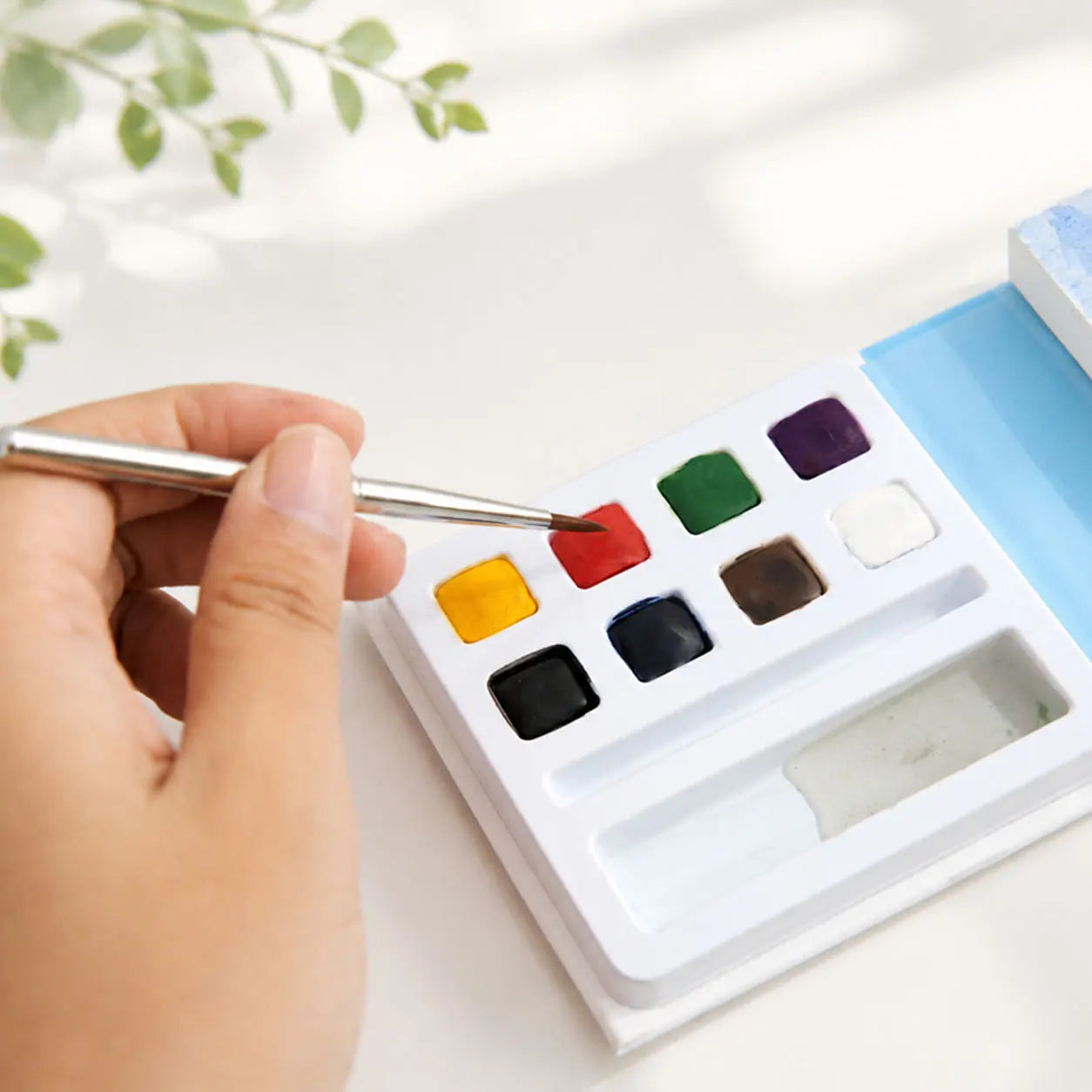 YUELU Travel Portable Mini Watercolor Kit with 8 Built-in Colors and Water Brush Watercolor Paper Sketchbook